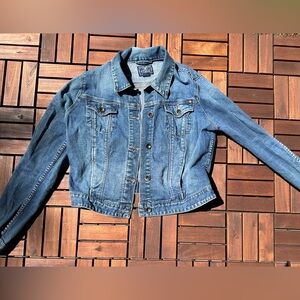 Lucky Brand woman’s Jean jacket
